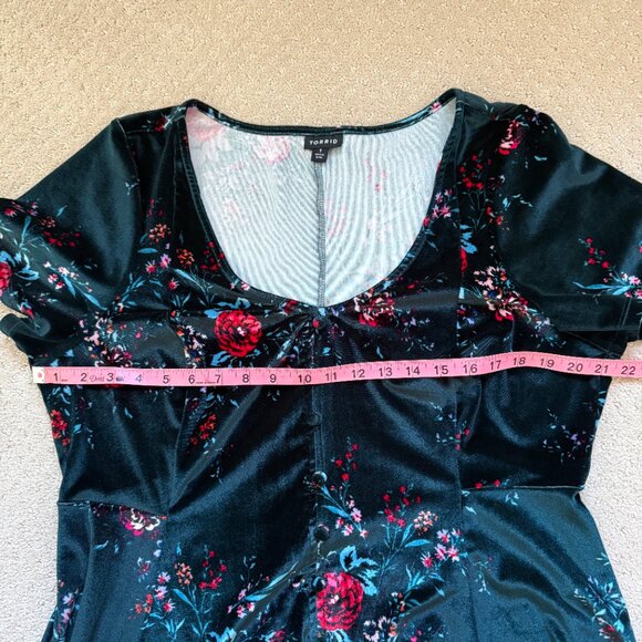 Torrid Floral Velvet Mini Dress - Green and Red - Picture 8 of 10